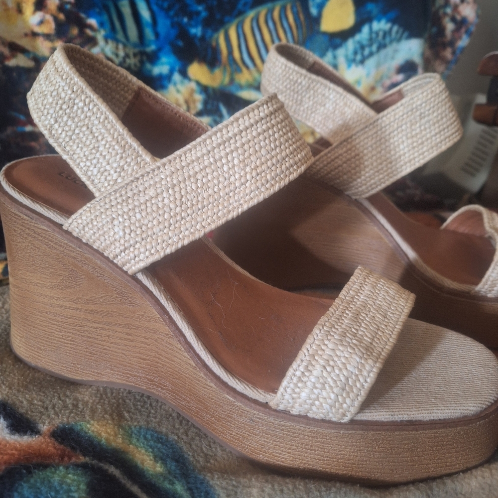 NWOT Lucky Brand Delukah 4" wedge sandals size 9.5 or 41